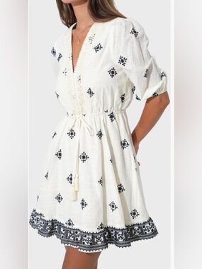 NWT Adelyn Rae White Embroidered Mini Dress - Boho Tassel V-Neck